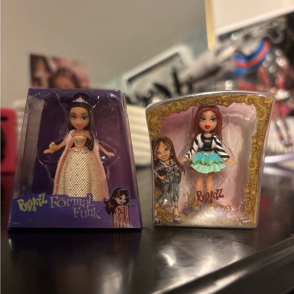 Bratz Formal Funk and Princess Dolls - Purple and Blue